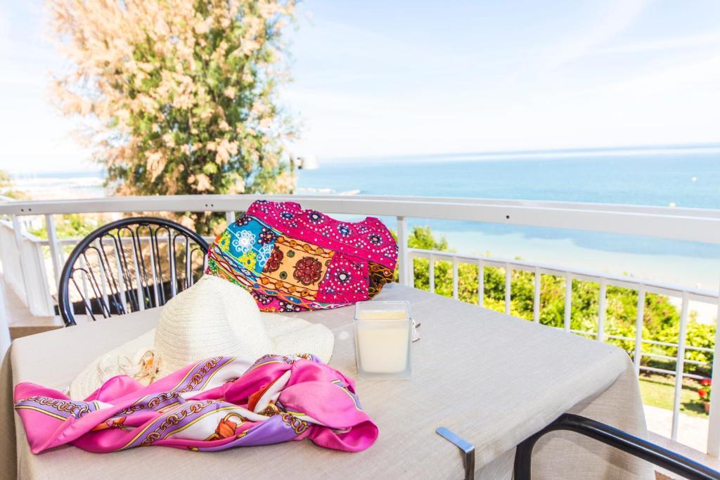 Hotel Adler Gabicce Mare Exterior photo