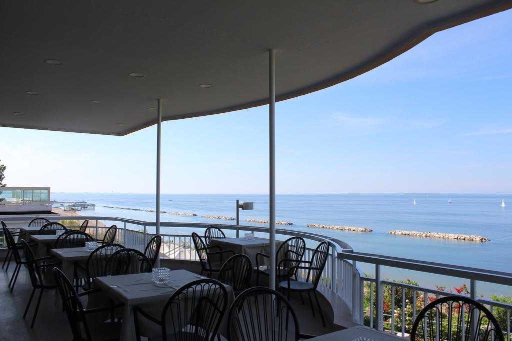 Hotel Adler Gabicce Mare Exterior photo